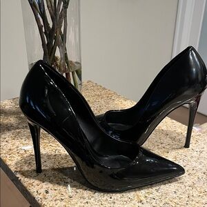 Elegant Black Stiletto Heels